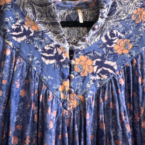 Free People size S- super flowy boho long sleeve top - Picture 3 of 5